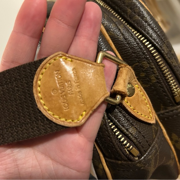 Louis Vuitton Dark Brown Monogram Messenger Bag - Picture 4 of 16